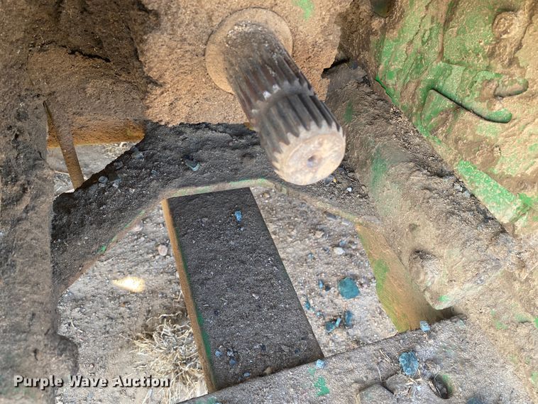 image for item DL1496 2014 John Deere 8235R  MFWD tractor