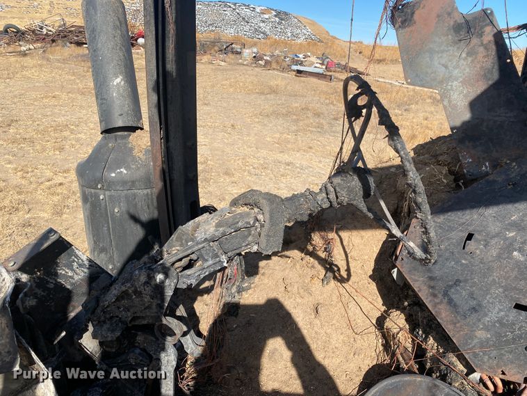 image for item DL1496 2014 John Deere 8235R  MFWD tractor