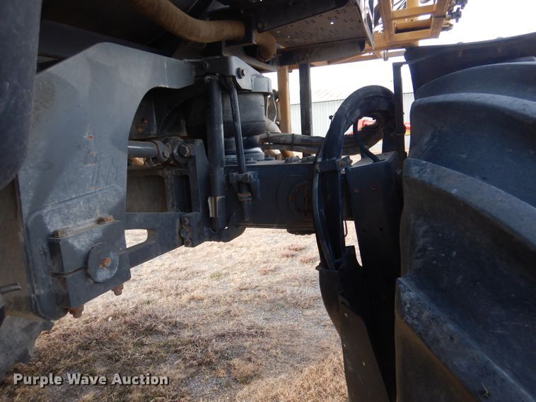 image for item DL3504 2012 AGCO RoGator RG1100  sprayer