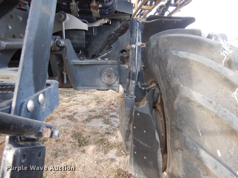 image for item DL3504 2012 AGCO RoGator RG1100  sprayer