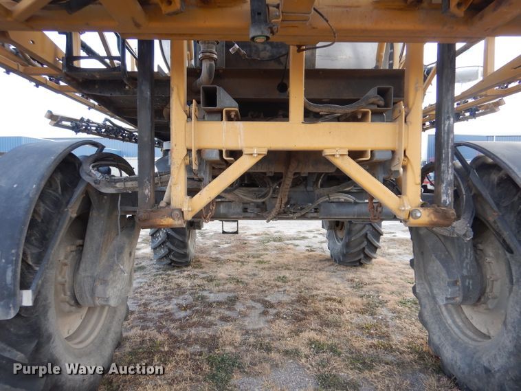 image for item DL3504 2012 AGCO RoGator RG1100  sprayer