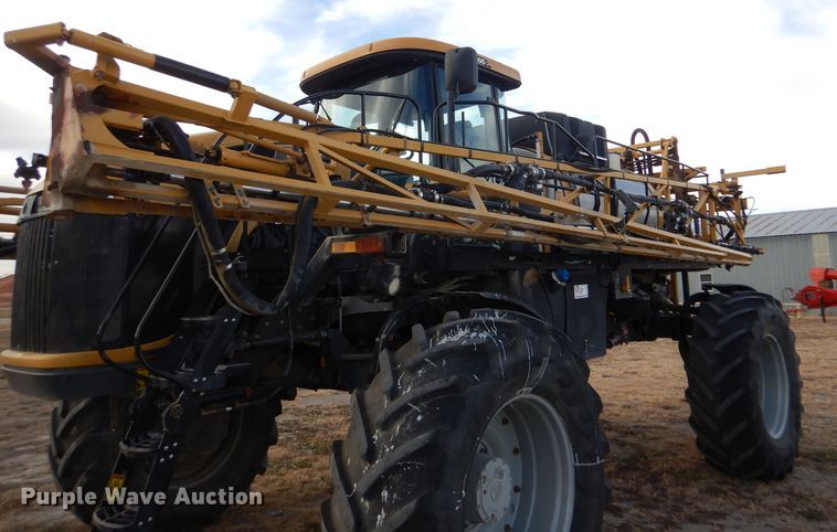 image for item DL3504 2012 AGCO RoGator RG1100  sprayer