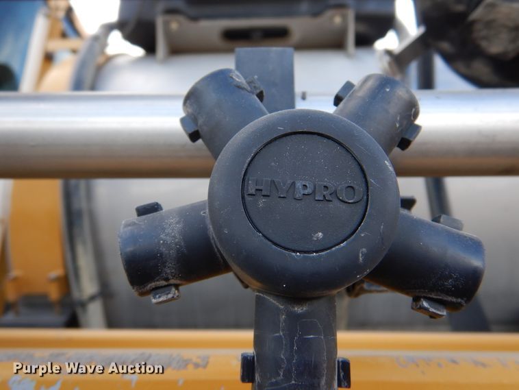 image for item DL3504 2012 AGCO RoGator RG1100  sprayer