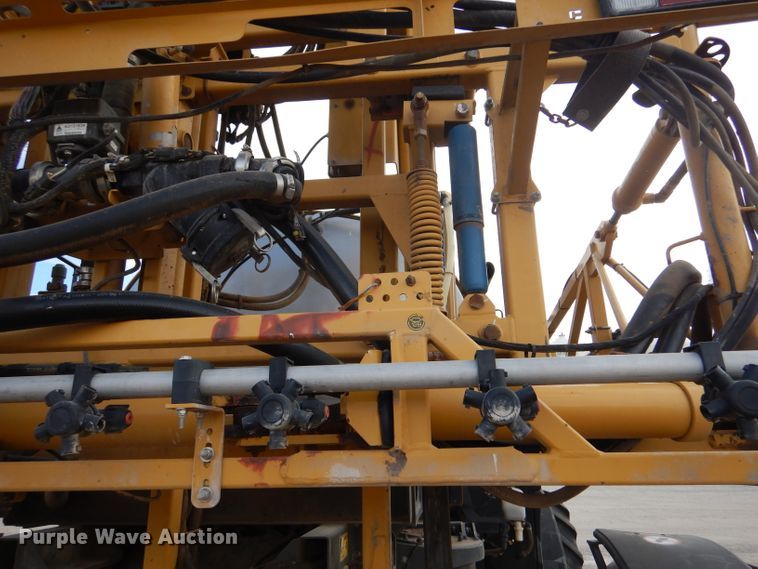 image for item DL3504 2012 AGCO RoGator RG1100  sprayer