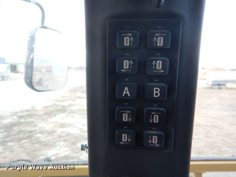 image for item DL3504 2012 AGCO RoGator RG1100  sprayer