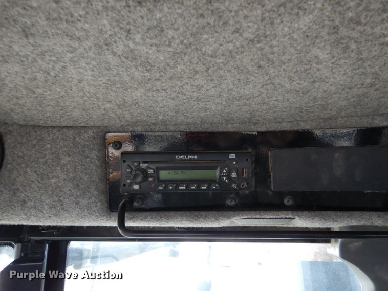 image for item DL3504 2012 AGCO RoGator RG1100  sprayer