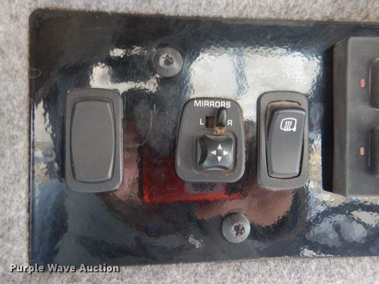 image for item DL3504 2012 AGCO RoGator RG1100  sprayer