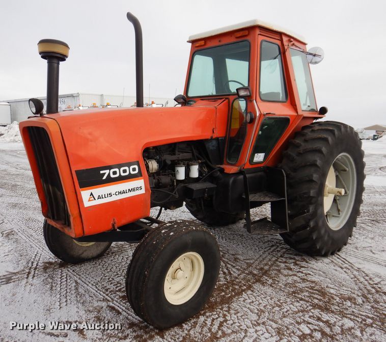 image for item DL5916 Allis Chalmers 7000  tractor