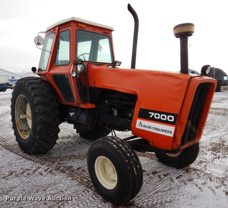image for item DL5916 Allis Chalmers 7000  tractor