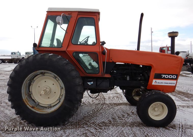 image for item DL5916 Allis Chalmers 7000  tractor