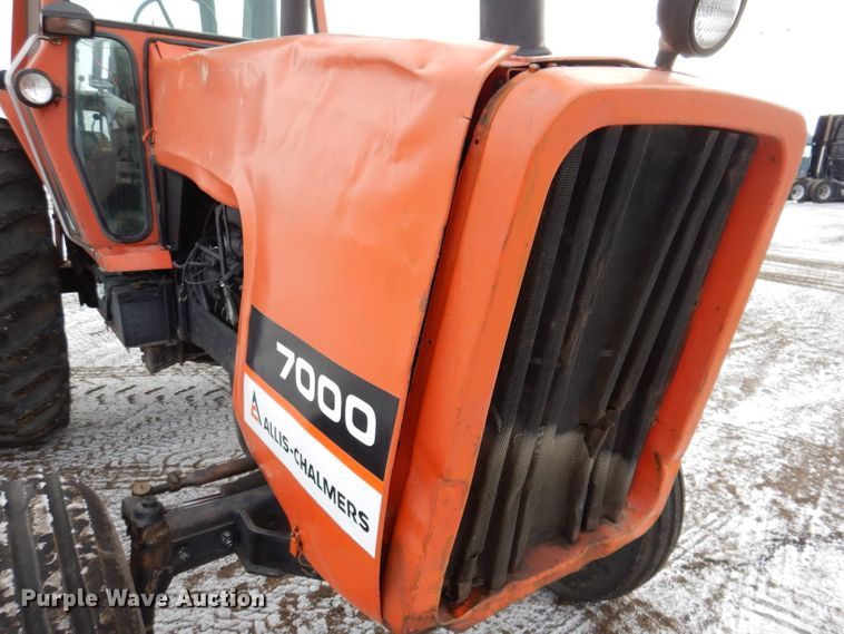 image for item DL5916 Allis Chalmers 7000  tractor