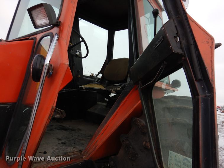 image for item DL5916 Allis Chalmers 7000  tractor