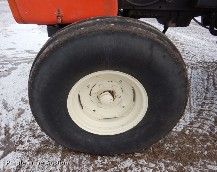 image for item DL5916 Allis Chalmers 7000  tractor