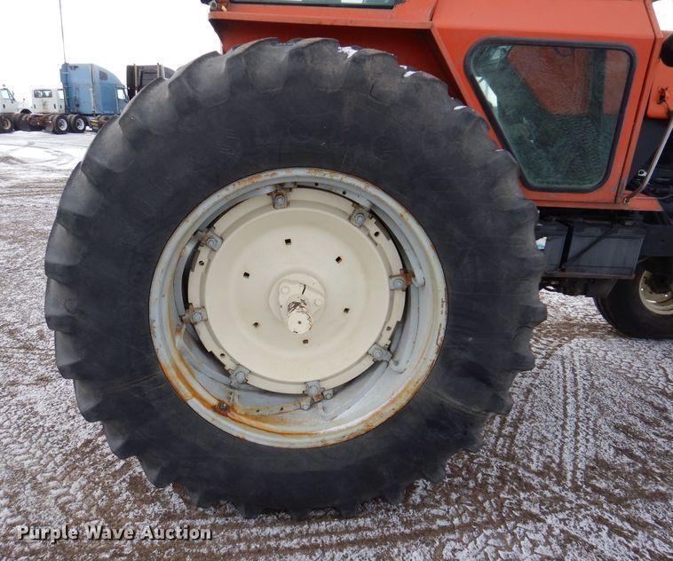 image for item DL5916 Allis Chalmers 7000  tractor