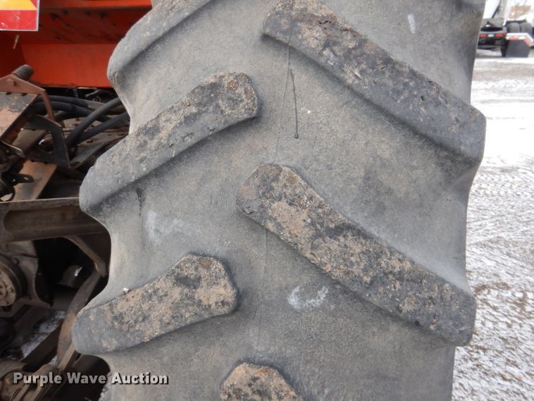 image for item DL5916 Allis Chalmers 7000  tractor