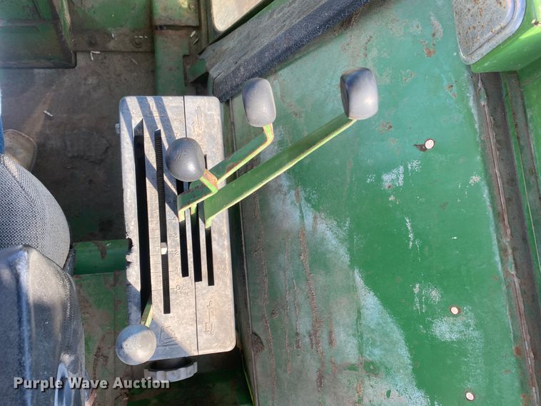 image for item DM8250 1971 John Deere 4620  tractor