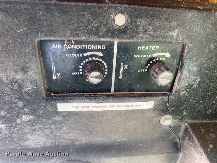 image for item DM8250 1971 John Deere 4620  tractor