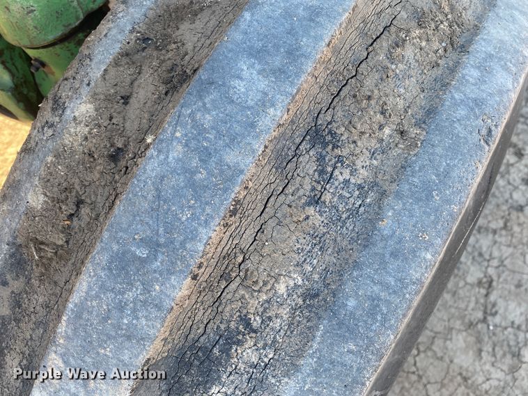 image for item DM8250 1971 John Deere 4620  tractor