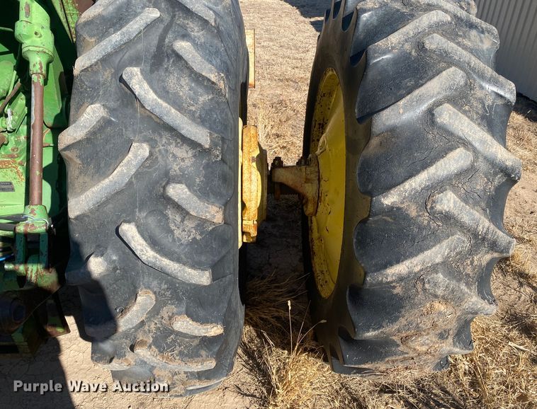 image for item DM8250 1971 John Deere 4620  tractor