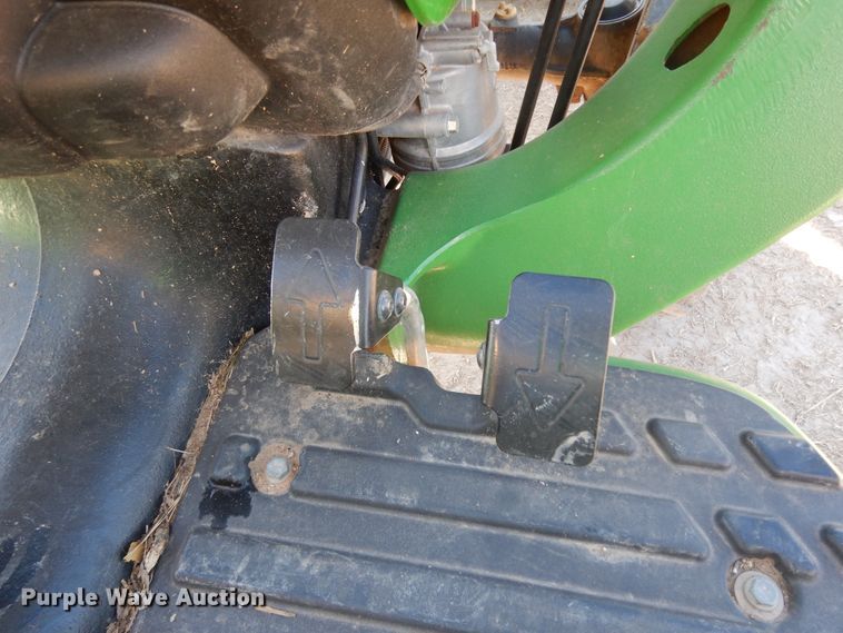 image for item EY9780 2016 John Deere 3032E  MFWD tractor