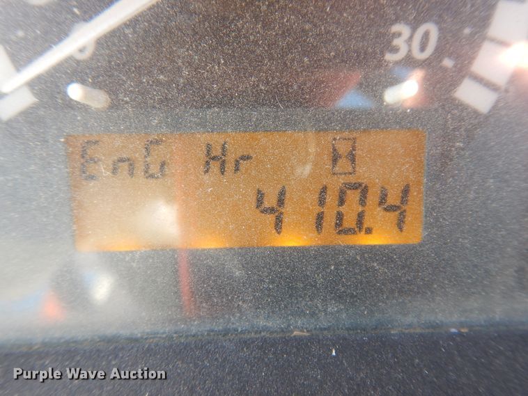 image for item EY9780 2016 John Deere 3032E  MFWD tractor