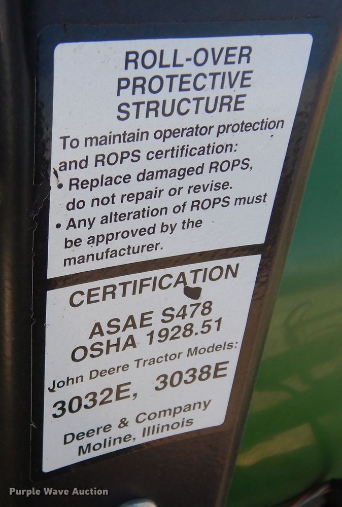 image for item EY9780 2016 John Deere 3032E  MFWD tractor