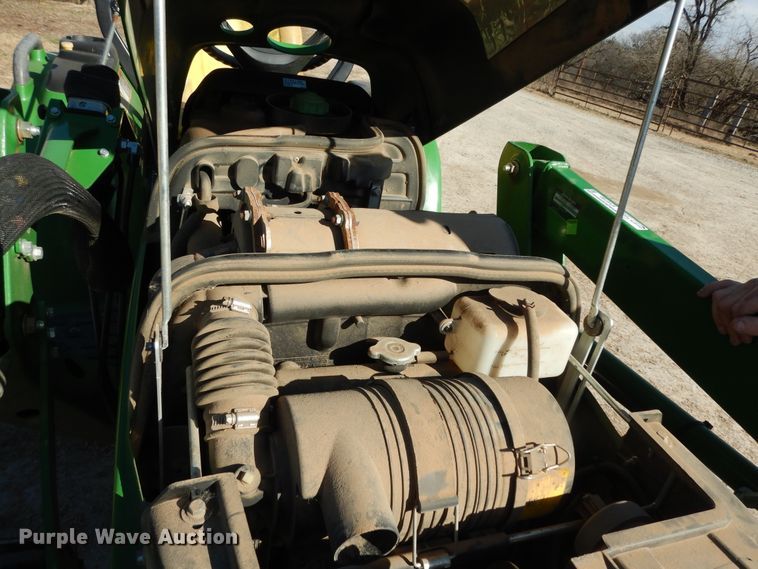 image for item EY9780 2016 John Deere 3032E  MFWD tractor