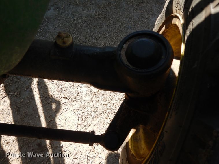 image for item EY9780 2016 John Deere 3032E  MFWD tractor