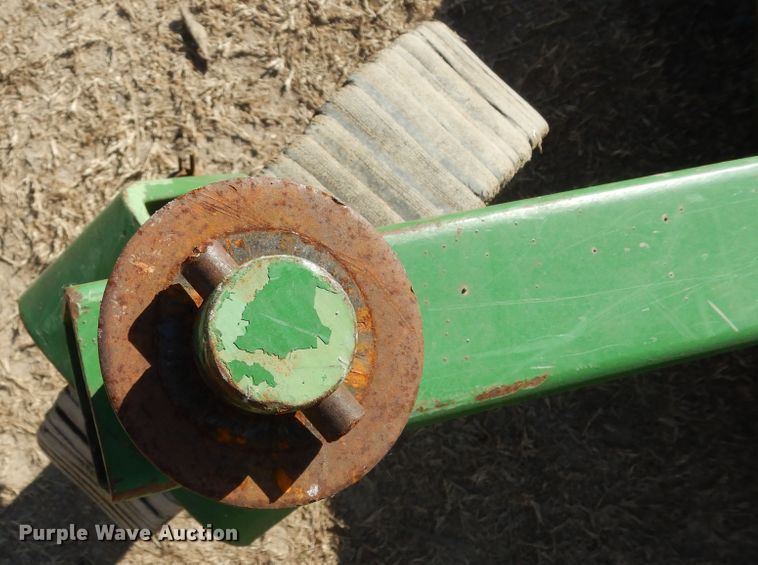 image for item EY9780 2016 John Deere 3032E  MFWD tractor