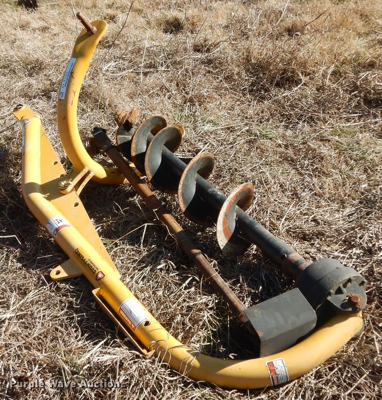 image for item EY9780 2016 John Deere 3032E  MFWD tractor