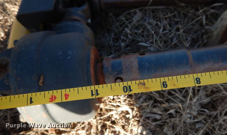 image for item EY9780 2016 John Deere 3032E  MFWD tractor