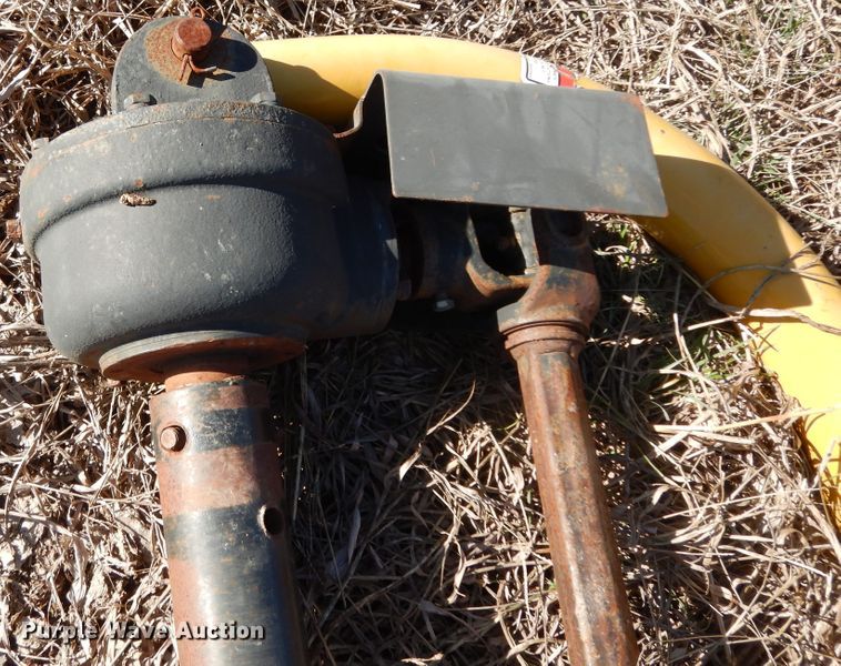 image for item EY9780 2016 John Deere 3032E  MFWD tractor