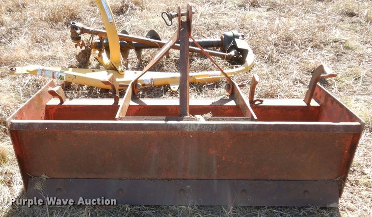 image for item EY9780 2016 John Deere 3032E  MFWD tractor