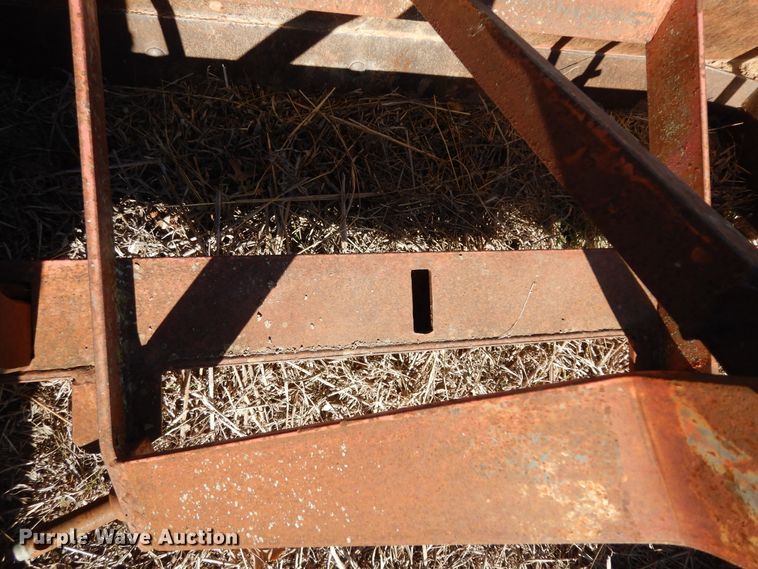 image for item EY9780 2016 John Deere 3032E  MFWD tractor