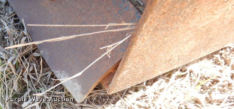 image for item EY9780 2016 John Deere 3032E  MFWD tractor