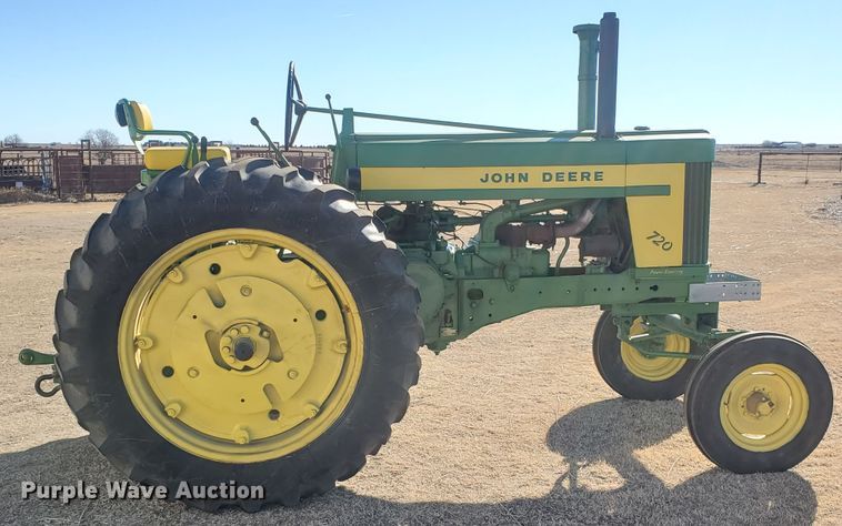 image for item GL9002 1958 John Deere 720  tractor