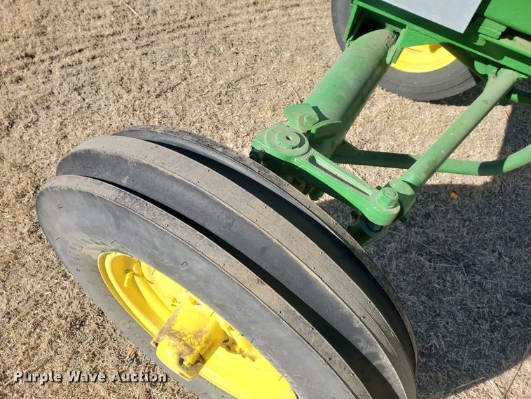 image for item GL9002 1958 John Deere 720  tractor