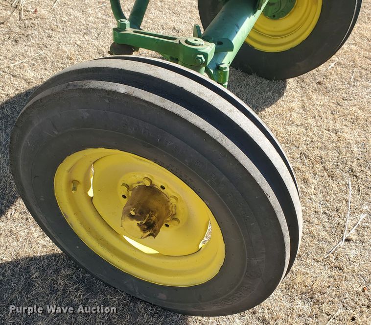 image for item GL9002 1958 John Deere 720  tractor