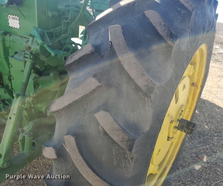 image for item GL9002 1958 John Deere 720  tractor