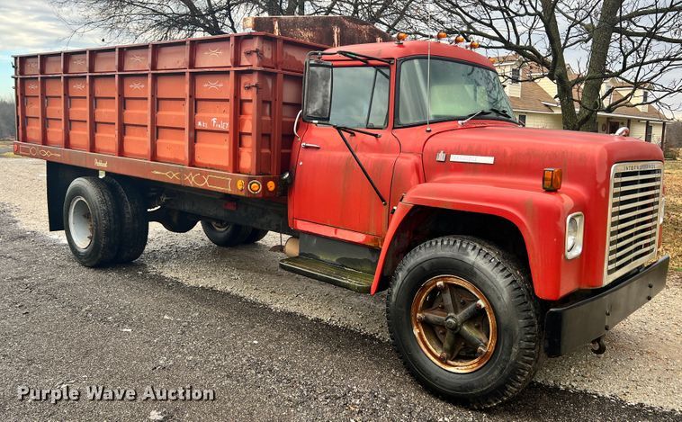 image for item ID9635 1978 International Loadstar 1700  grain truck