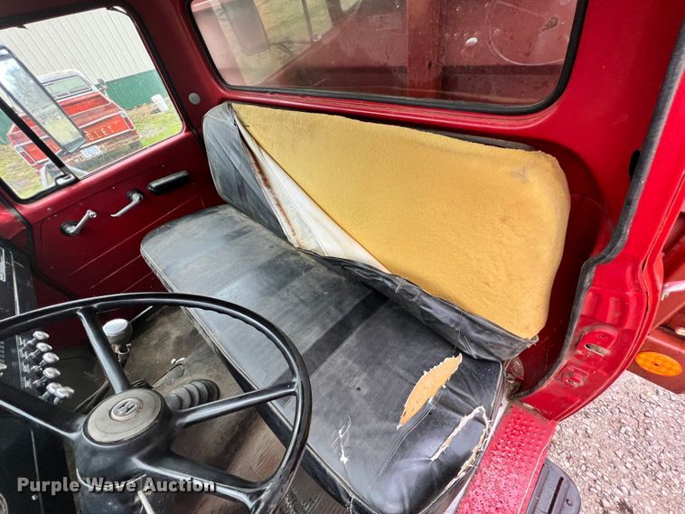 image for item ID9635 1978 International Loadstar 1700  grain truck