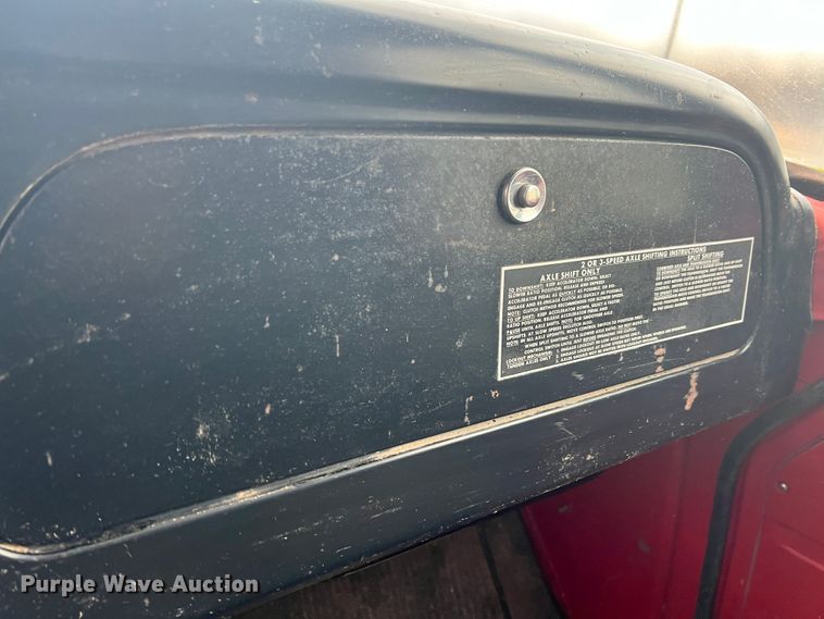 image for item ID9635 1978 International Loadstar 1700  grain truck