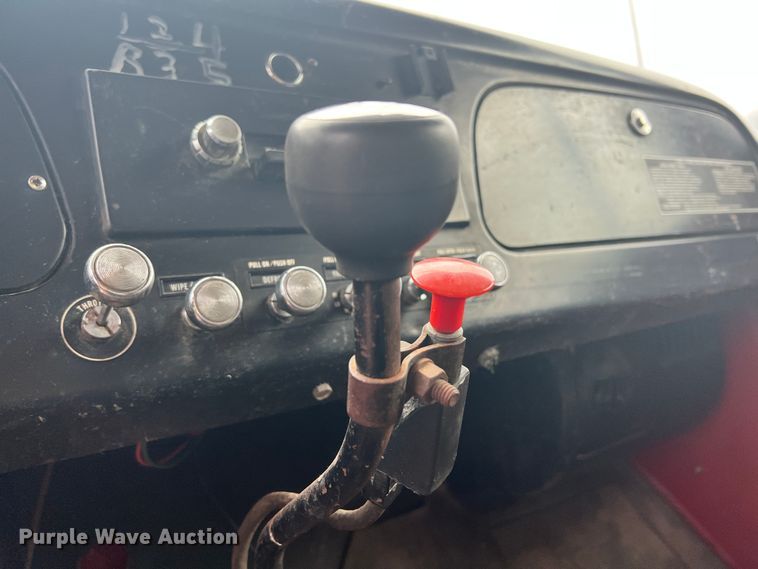 image for item ID9635 1978 International Loadstar 1700  grain truck