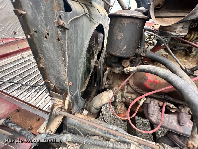 image for item ID9635 1978 International Loadstar 1700  grain truck