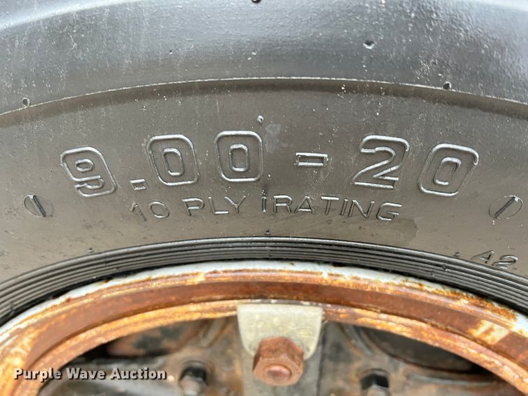 image for item ID9635 1978 International Loadstar 1700  grain truck