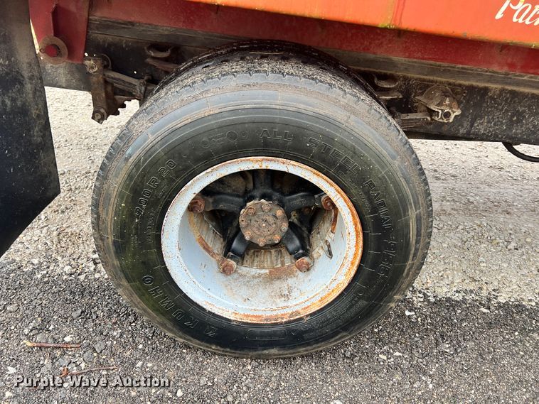 image for item ID9635 1978 International Loadstar 1700  grain truck