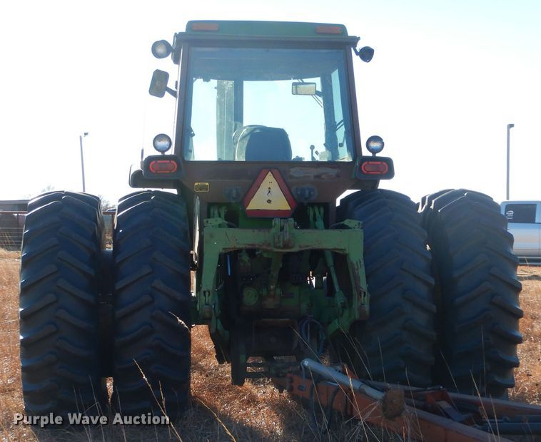 image for item IE9558 1979 John Deere 4640  tractor