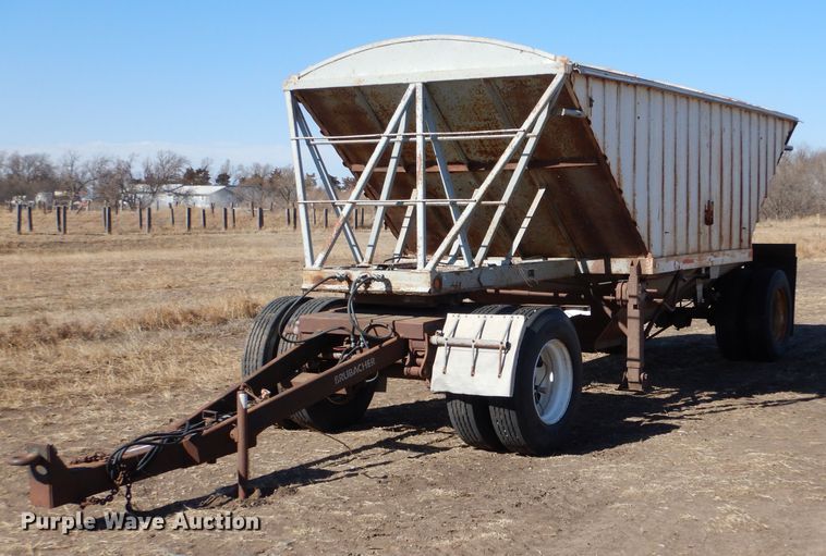 image for item IE9592 1988  Shop built grain trailer