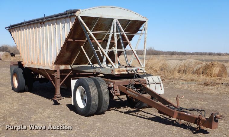 image for item IE9592 1988  Shop built grain trailer