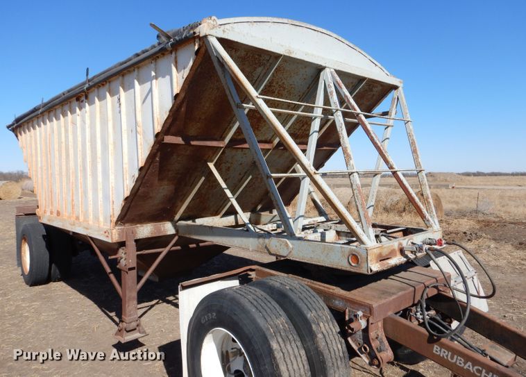 image for item IE9592 1988  Shop built grain trailer